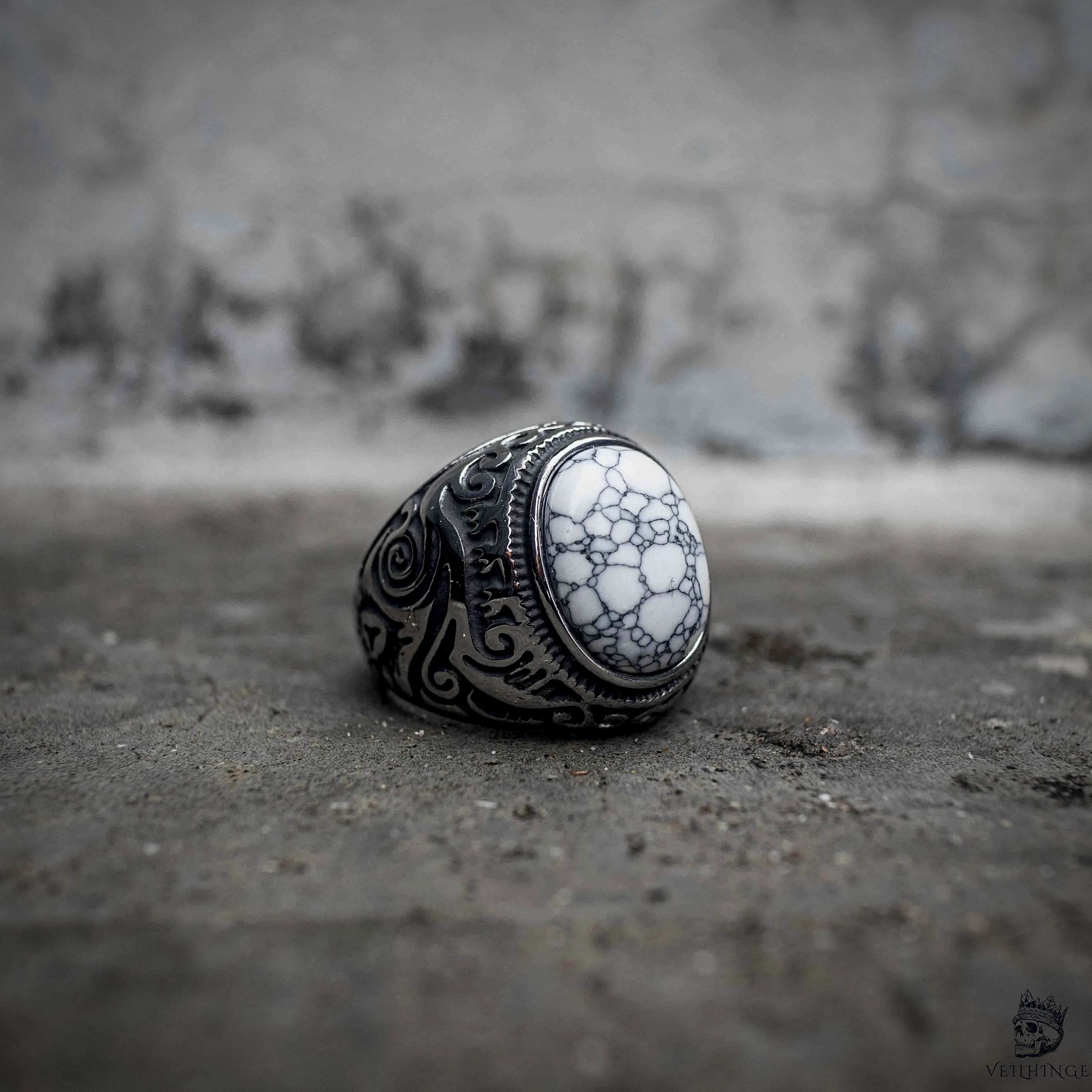 Dark aesthetic signet ring with white howlite stone and tribal engraving, oxidized stainless steel, Veilhinge