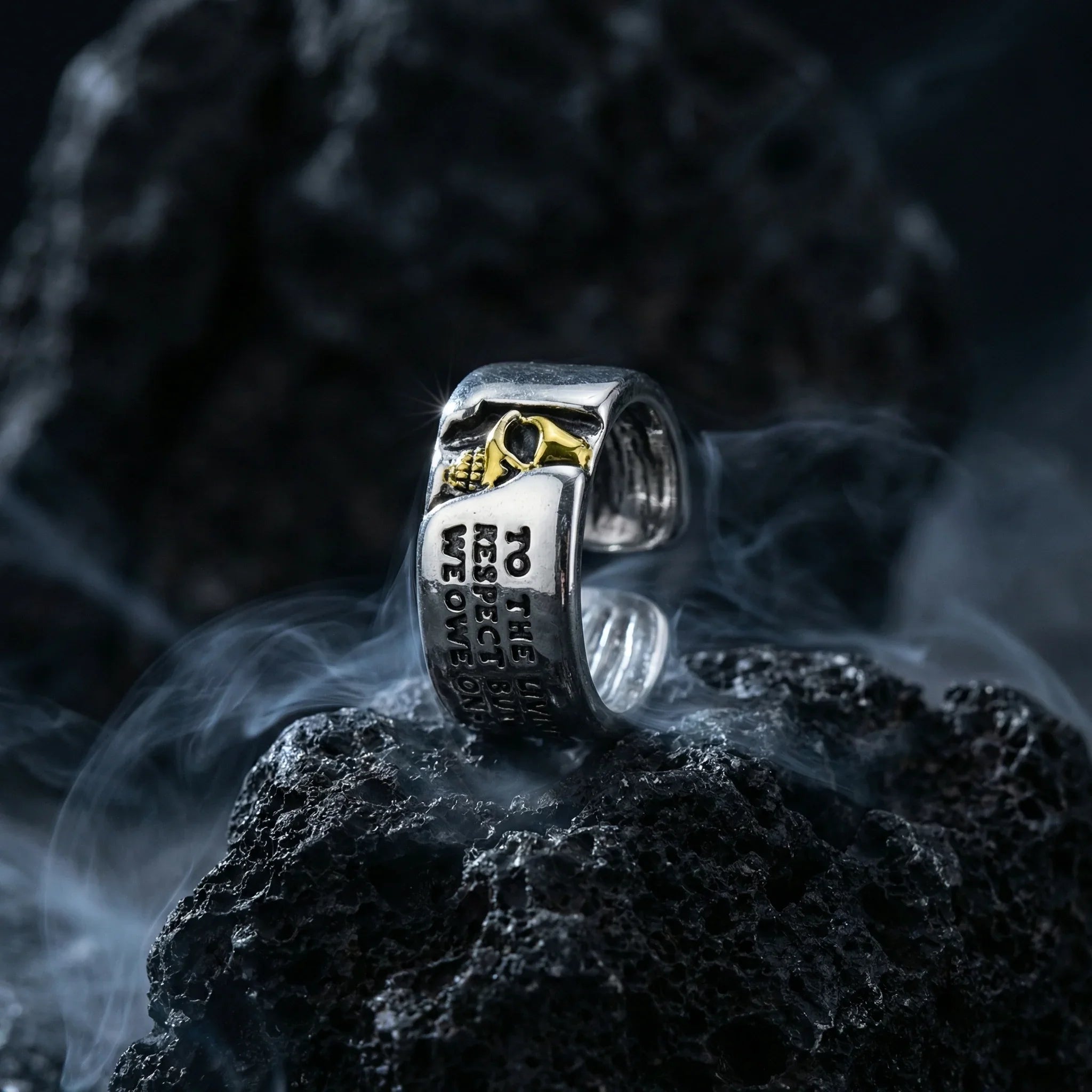 Voltaire Skull Ring – "To the Dead We Owe Only the Truth" Imagen secundaria del producto