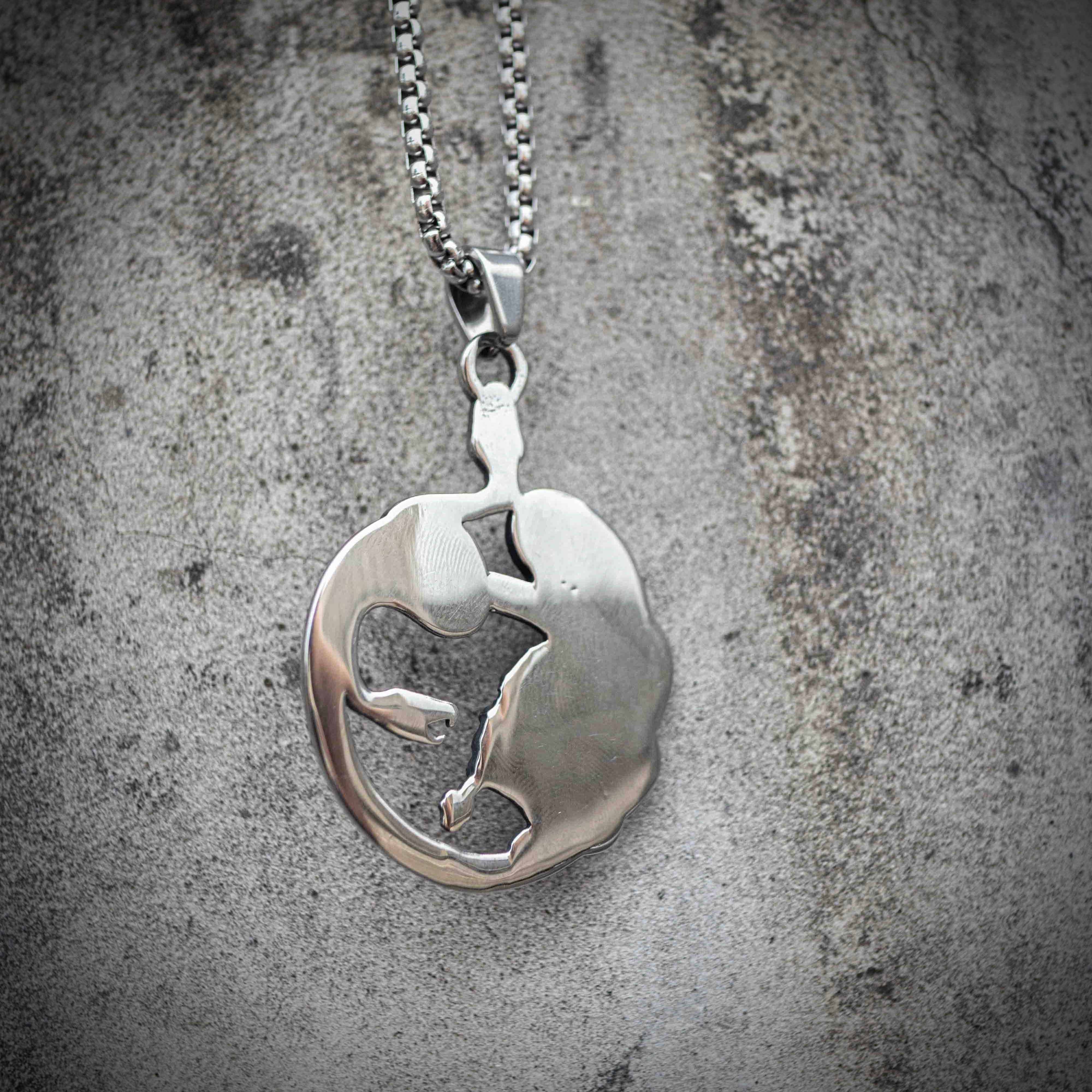 Medusa Pendant Necklace – Serpent Circle Gothic Dark Mythology Necklace Secondary image
