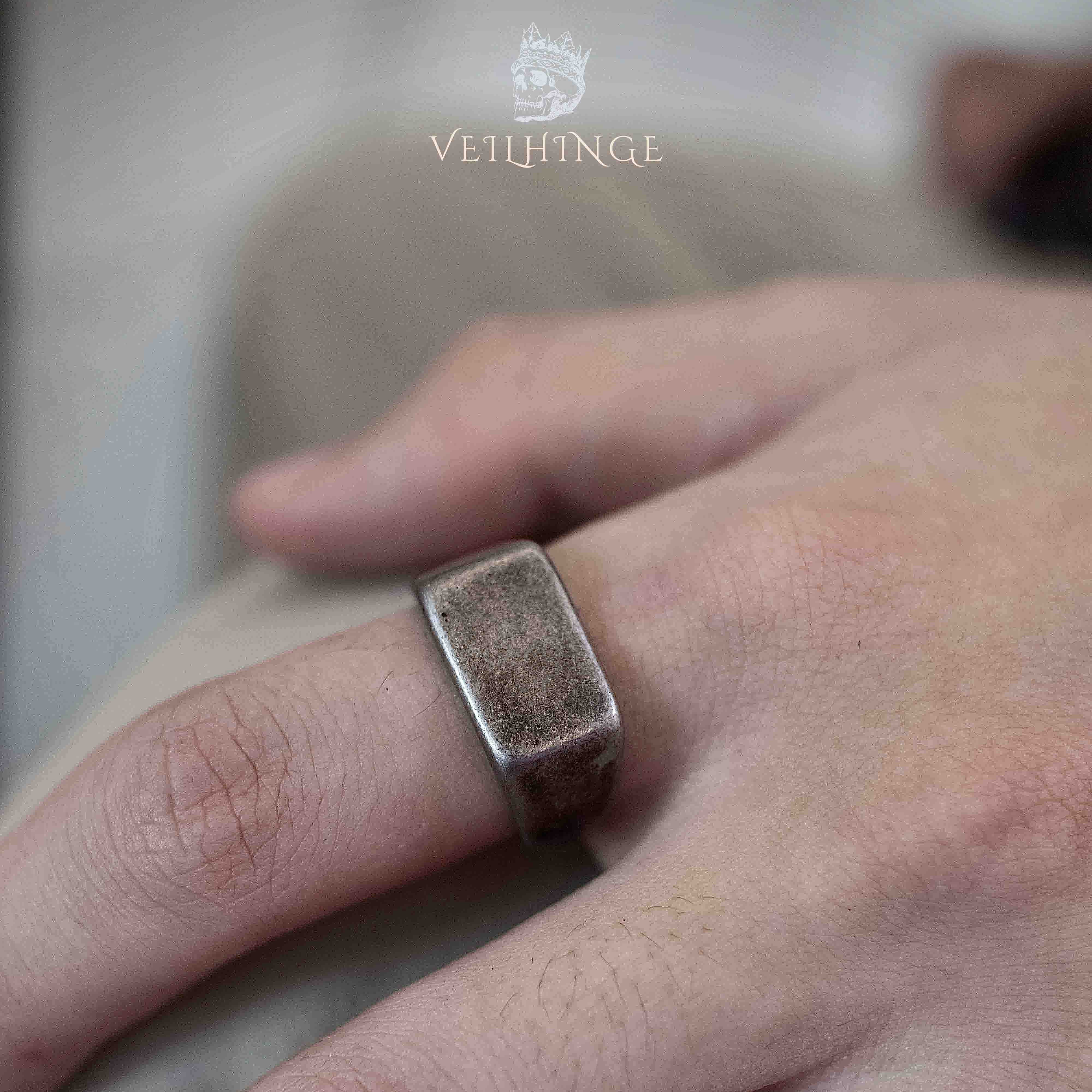 Silent Form Signet Ring Secondary image
