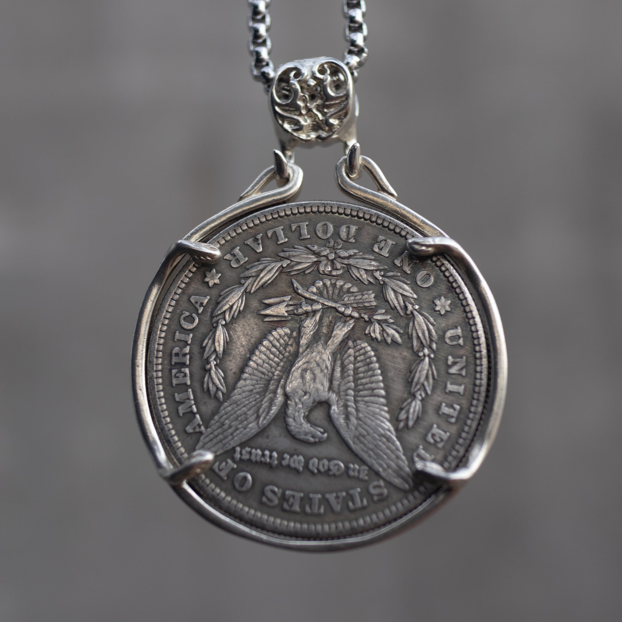 Medio Balboa Coin Pendant Secondary image