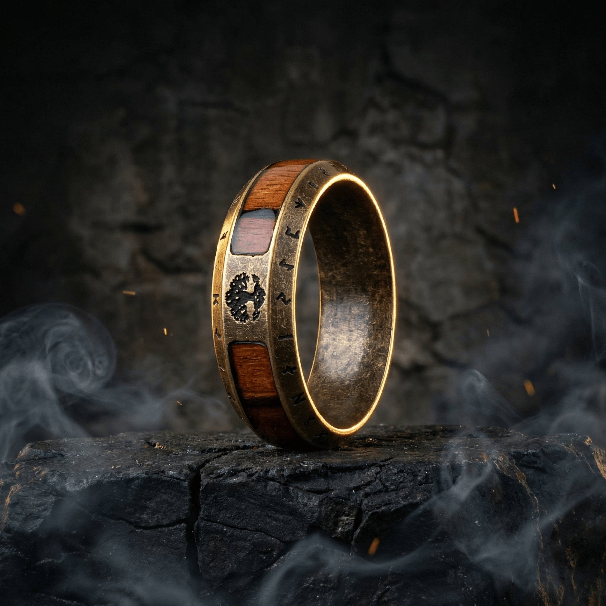 Norse Rune Wood Inlay Ring – Vintage Viking Symbol Band Imagen secundaria del producto