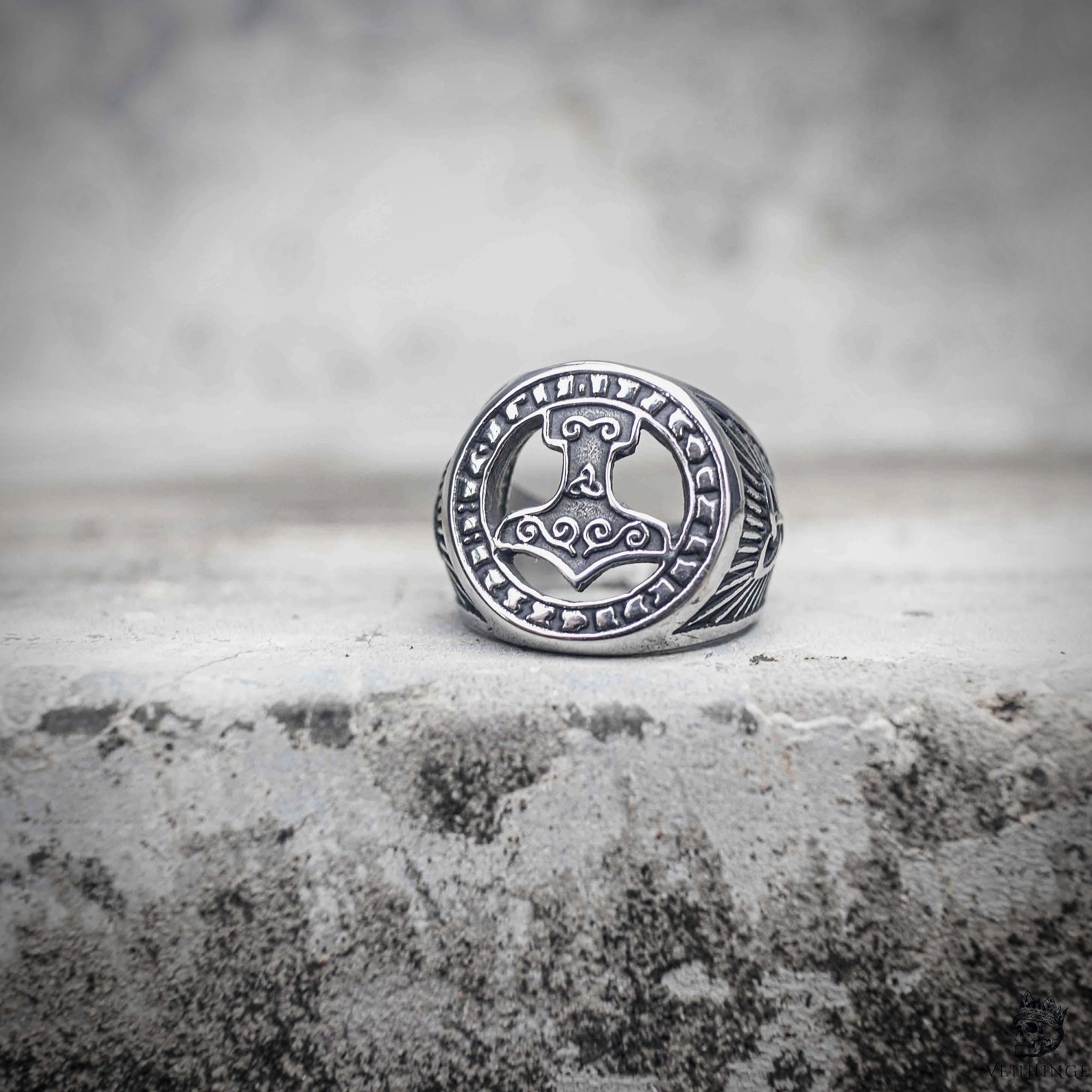 Thor hammer Mjolnir signet ring with rune border circle and Norse Viking engraving in polished stainless steel, dark aesthetic medieval ring by Veilhinge, front view
