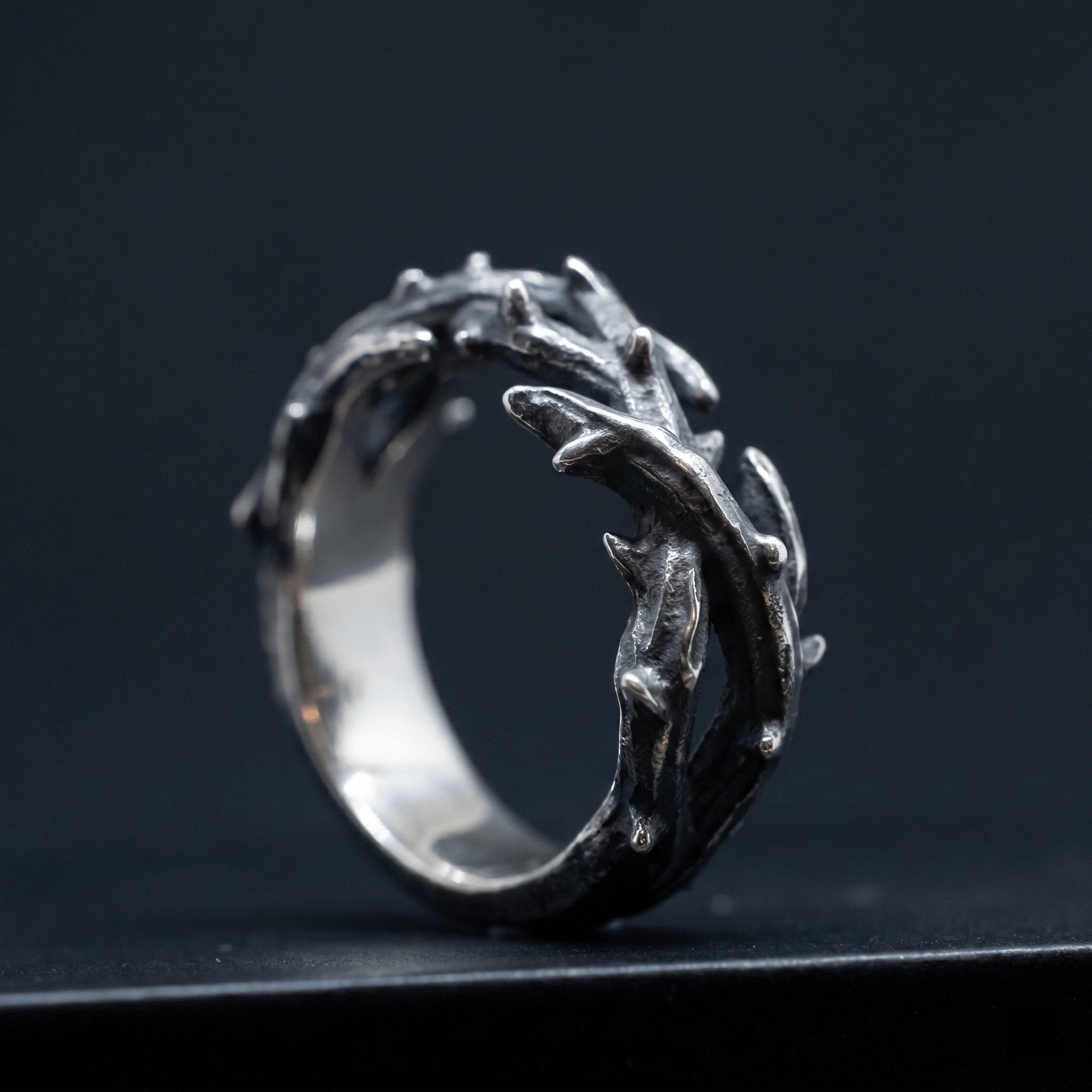 gothic thorn band ring stainless steel texture and spikes detail