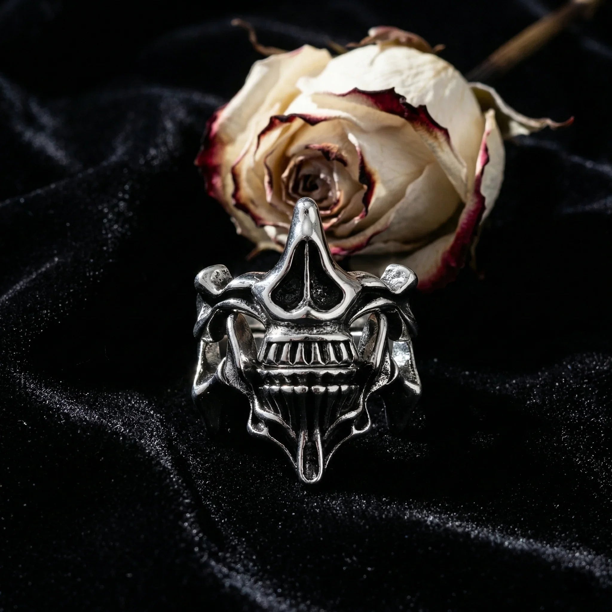 Veilhinge Gothic Skull Jaw Ring - separable upper and lower jaw parts, dark gothic fantasy jewelry Imagen principal del producto