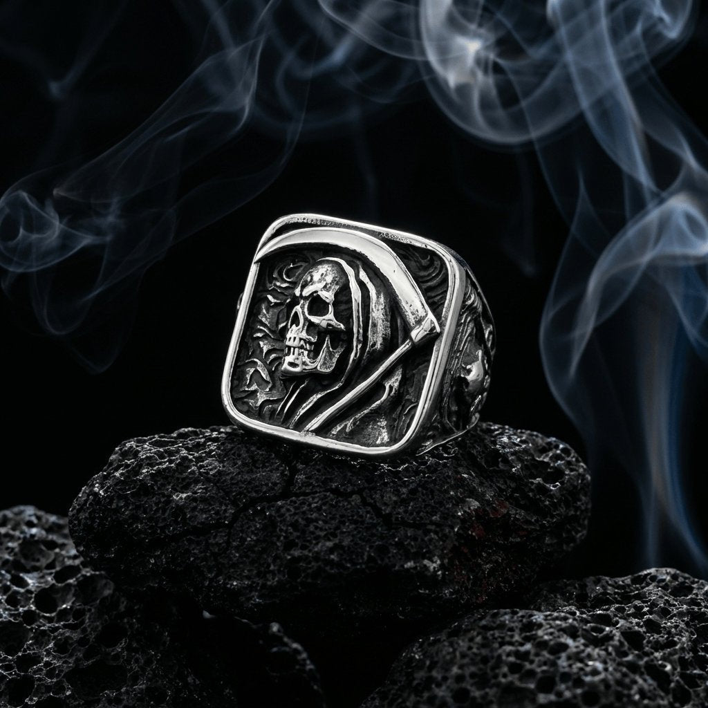 grim reaper ring gothic skull scythe stainless steel signet ring Imagen principal del producto