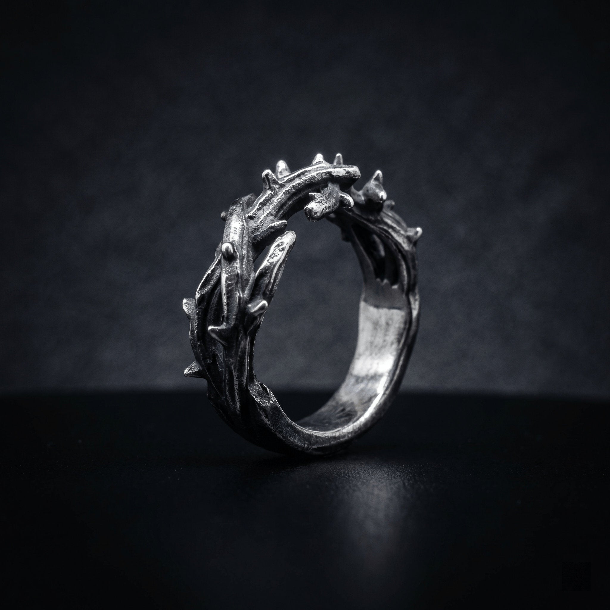 thorn crown ring closed band design gothic style jewelry